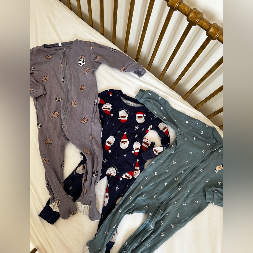 Lot of baby/toddler pjs sleepers old navy Christmas, Pekkle alphabet and soccer